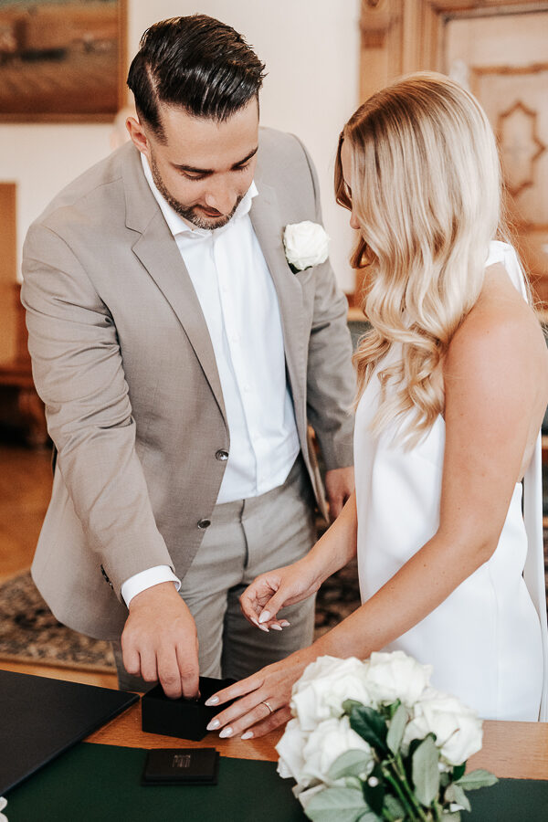 Hochzeitsfoto, standesamtliche Hochzeit, Hochzeitsfotografin in Memmingen, Hochzeitsfotografin im Allgäu