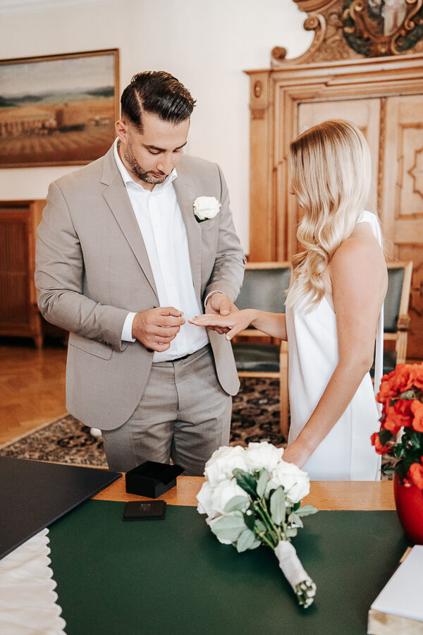 Hochzeitsfoto, standesamtliche Hochzeit, Hochzeitsfotografin in Memmingen, Hochzeitsfotografin im Allgäu